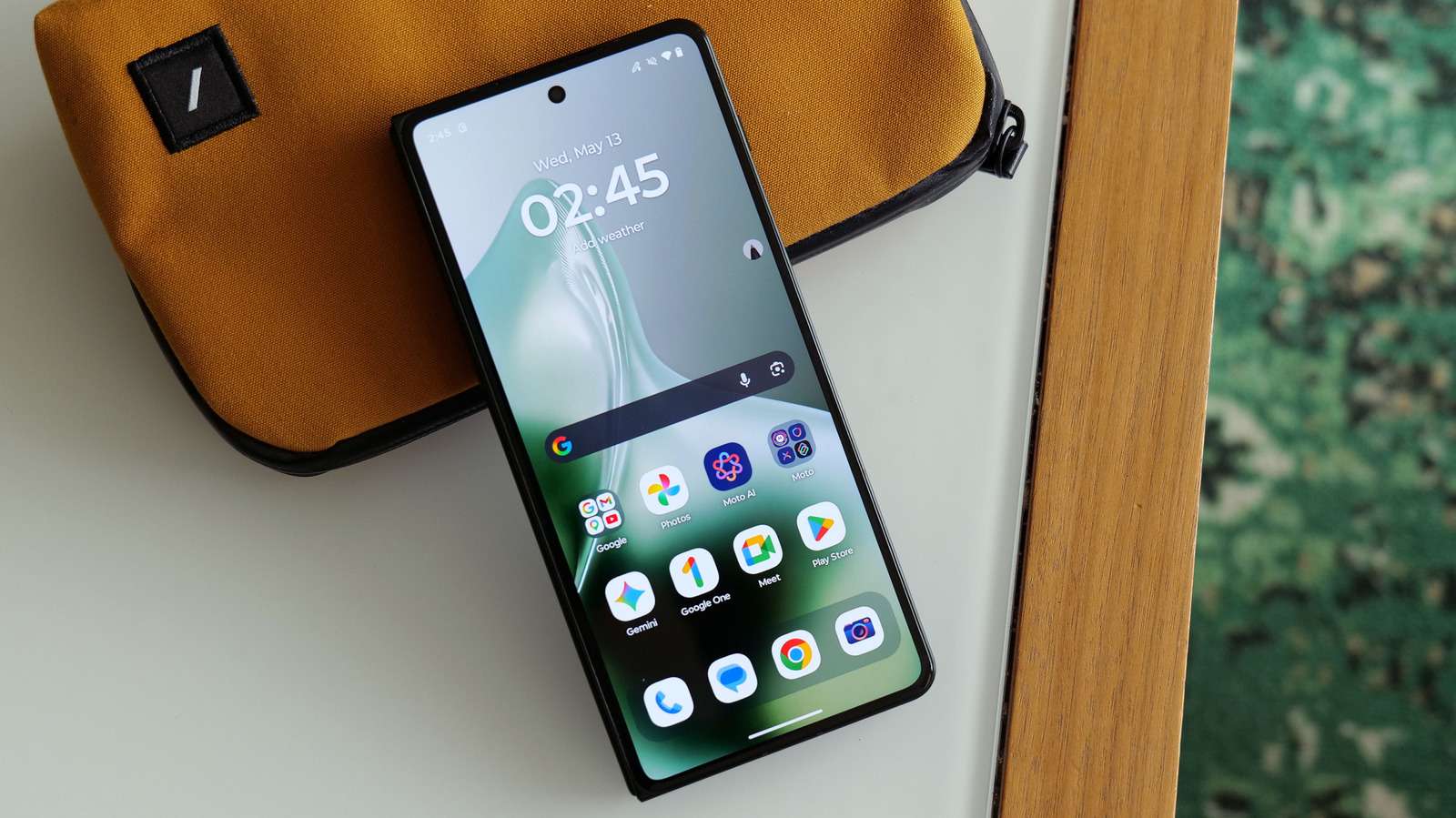 รีวิวรวมฮิต: Motorola Razr Fold, Bose Lifestyle Ultra